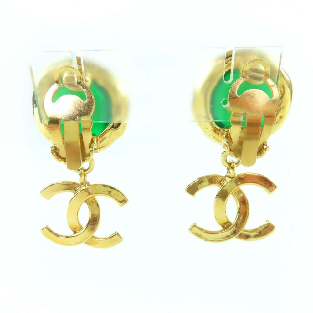 CHANEL Vintage Green Logo Earrings - Picture 3 of 6